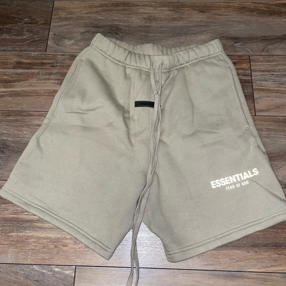 Fear of God Essentials Fleece Shorts - Picture 1 of 8